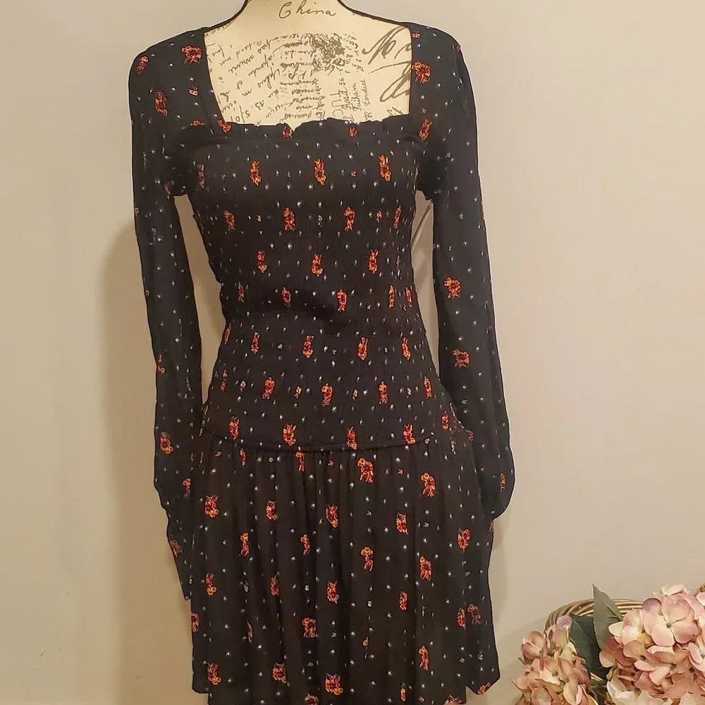 Free People Women Long Sleeve, Square Neck,Floral Shirred Dress Size M, - Picture 2 of 6